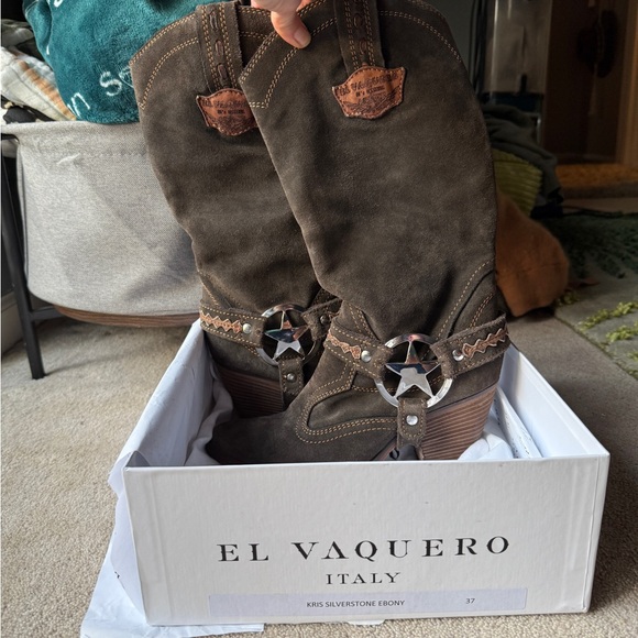 SOLD - Picture 3 of 9